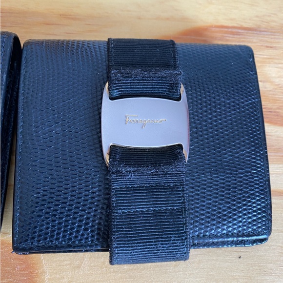 Bundle Authentic Salvatore Ferragamo compact wallet - Picture 4 of 12